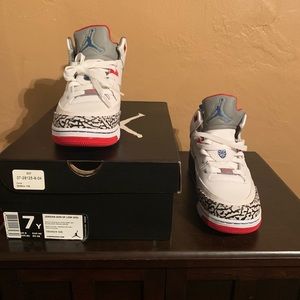 Brand New Jordan Son of Low! WHT/TRUE BLUE/RED!
